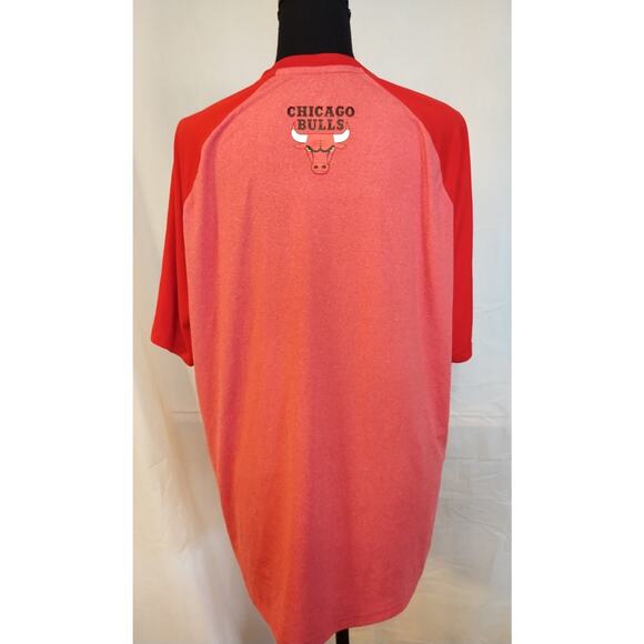 Red NBA Chicago Bulls Men's Graphic T-shirt Size L - Picture 5 of 9